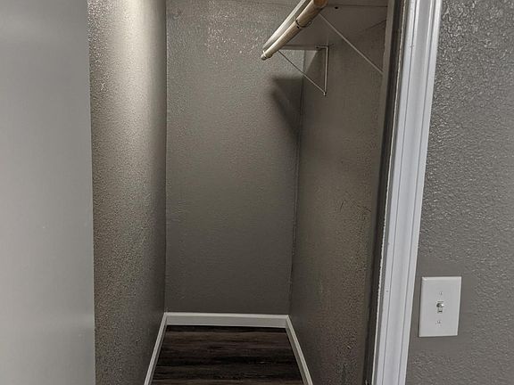 5th image of 2129 S Scott Ave #1/2