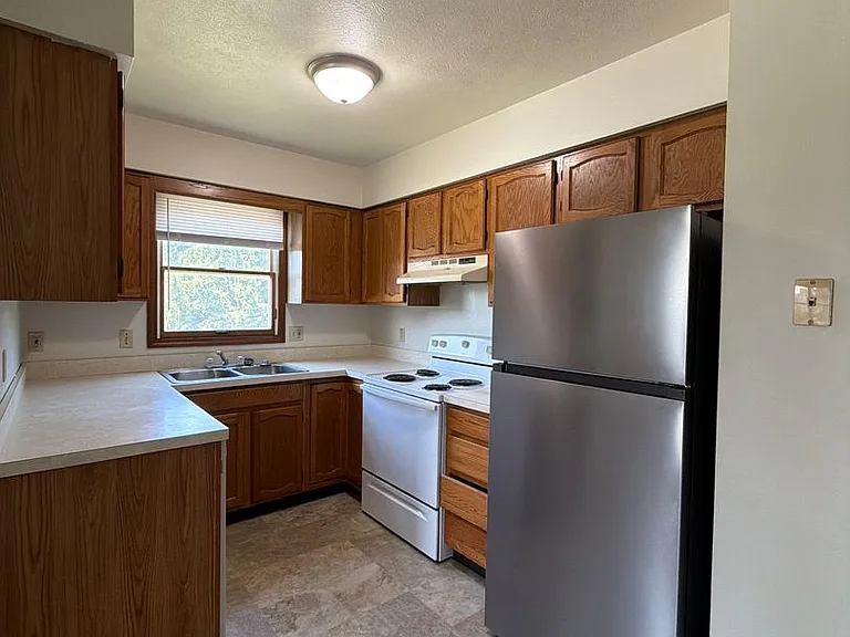 201 Stonewall Ct — Photo 5
