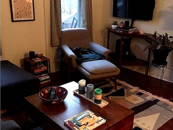4th image of 213 Dekalb Ave #1