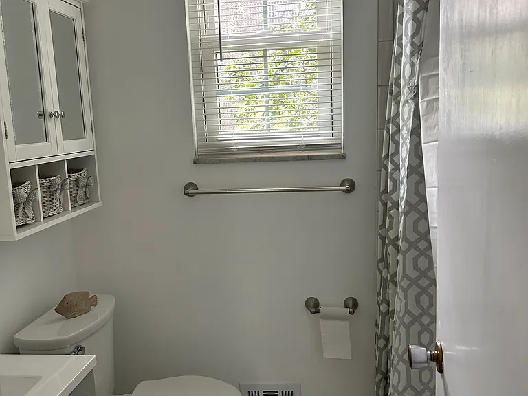2nd floor bath