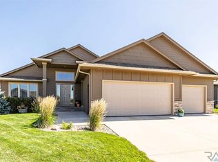 6212 S Badlands Ave, Sioux Falls, SD 57108