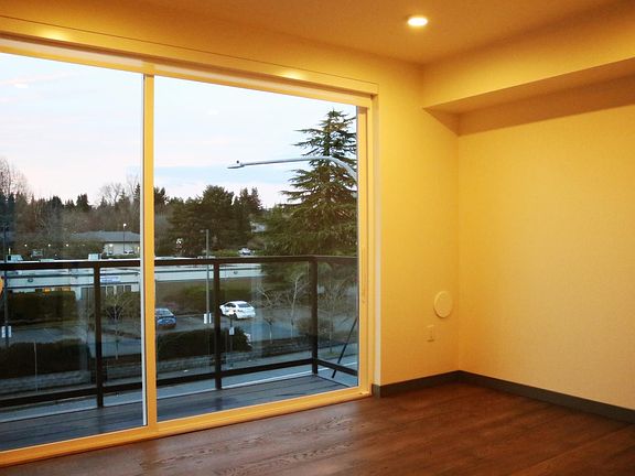 5th image of 11903 NE 128th St #305