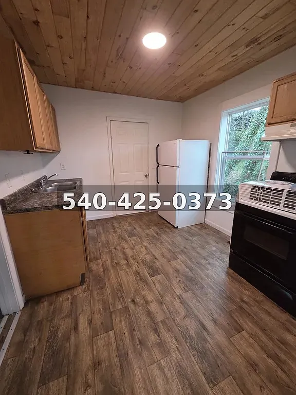 1716 Spencer Pl — Photo 4