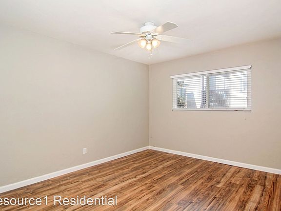 5th image of 2424 India St