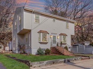 75 Maple St, Melrose, MA 02176