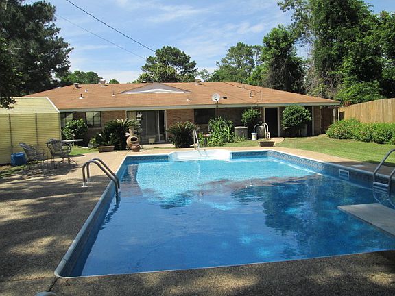 Beautiful In-Ground pool