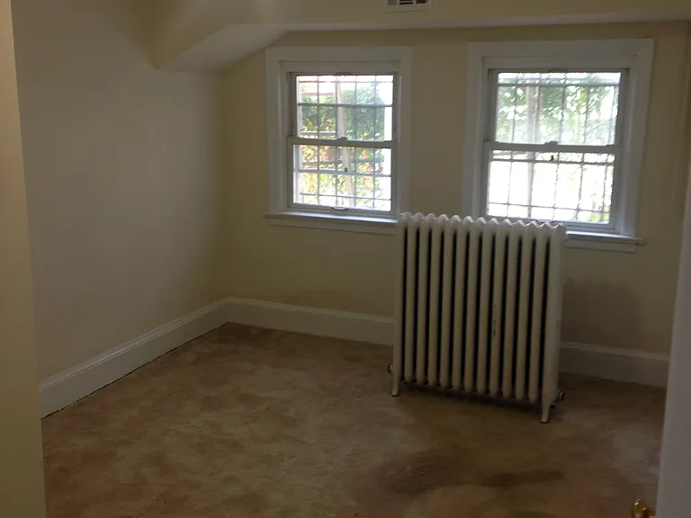 3204 22nd St NE — Photo 9