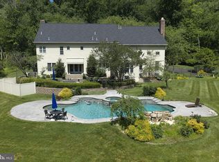 5765 Valley Stream Dr, Doylestown, PA 18902