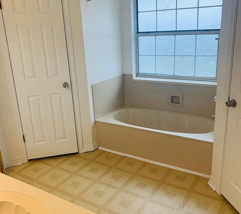 1st image of 3325 Danbury Ct