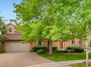 4851 Thornbark Dr, Hoffman Estates, IL 60010