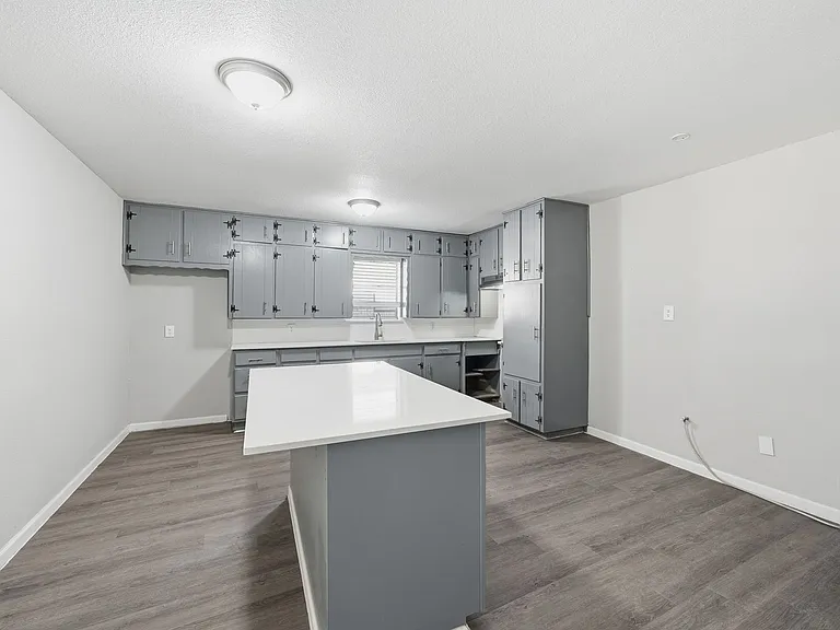 2721 Ash Park Dr — Photo 13