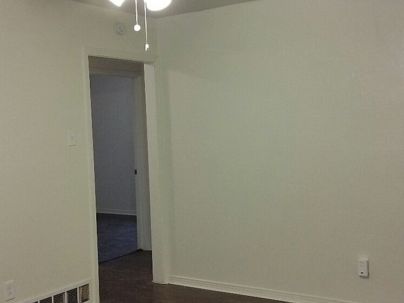 4th image of 806 Miranda Dr