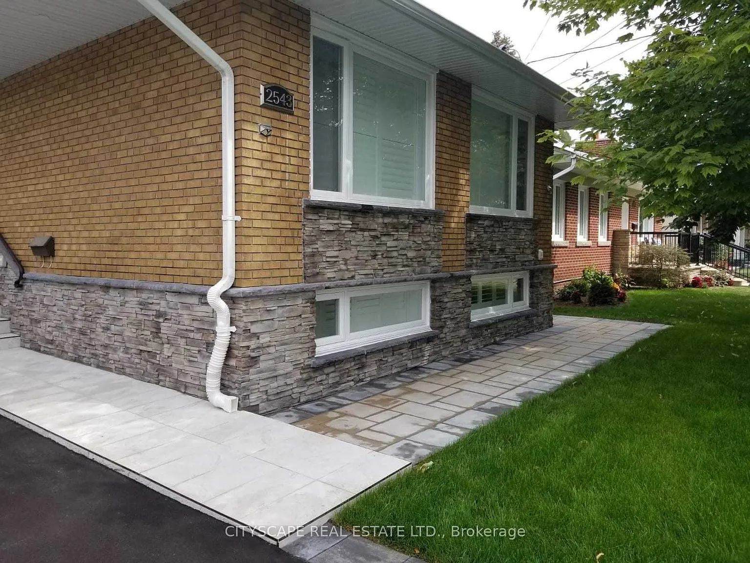 3 bed, $3,500 — Photo 2