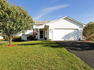 1407 Thistle Ln, Shakopee, MN 55379