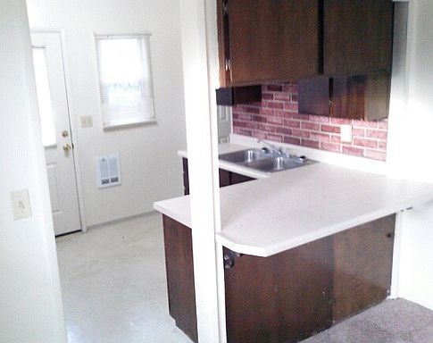 5th image of 280 Hargadine St APT 02