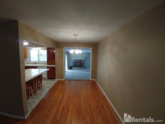 4th image of 36 Flamingo Dr
