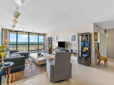 1900 Consulate Place #2105, West Palm Beach, FL, 33401