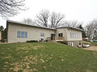 574 Lakeshore Cir, Annandale, MN 55302