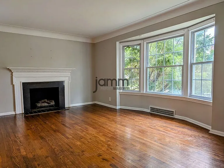 3580 Normandy Rd — Photo 2