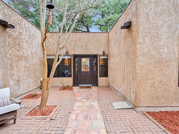 5th image of 309 Oak Ln
