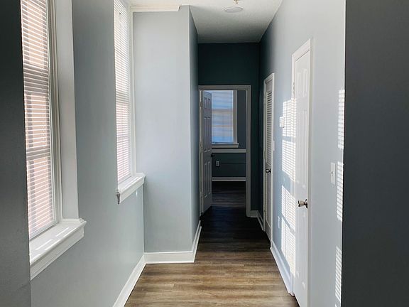 3rd image of 2901 West Ave #104