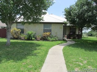 603 33rd St, Hondo, TX 78861