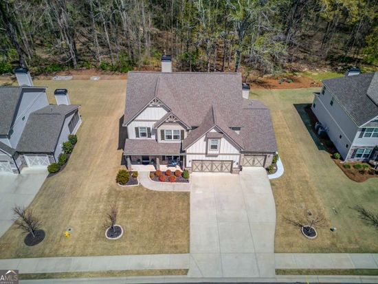 573 Rocky Springs Dr, Jefferson, GA 30549