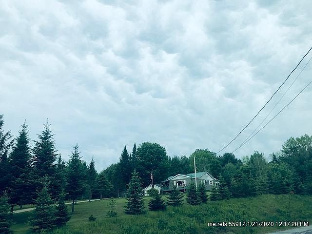 2nd image of 1373 Main St