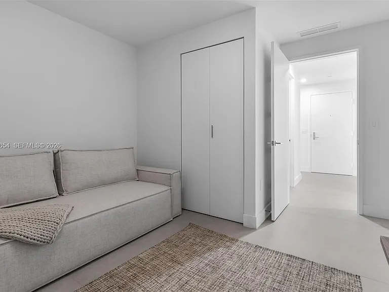 700 NE 24th St #1203 — Photo 24