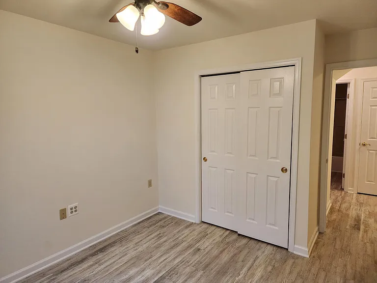 922 Rosalie Way — Photo 10