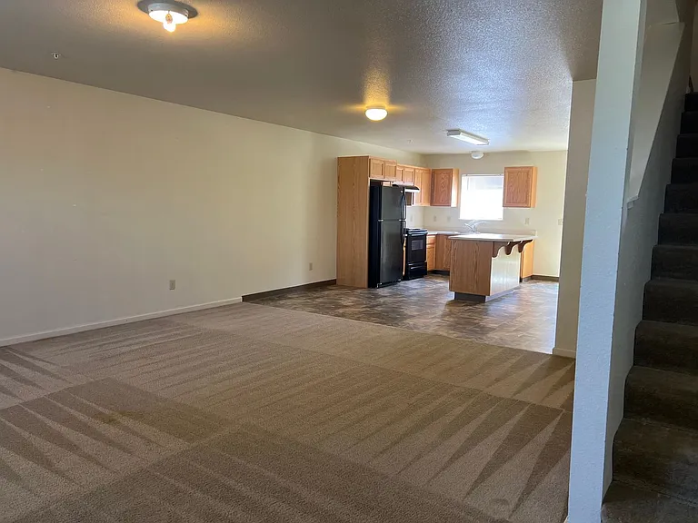 1301 Hallen Dr — Photo 22