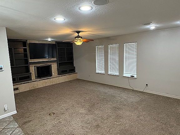 2nd image of 4302 Rampart St