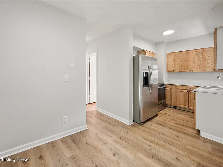 204 W Tenny Ave — Photo 7