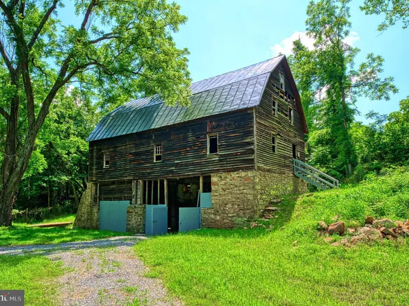 18 Old Mill Rd, Washington, VA 22747