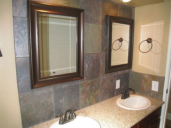 Main Bath - Dual Sinks