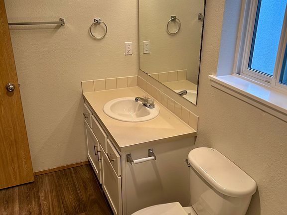 4th image of 194 Heritage Pl #298