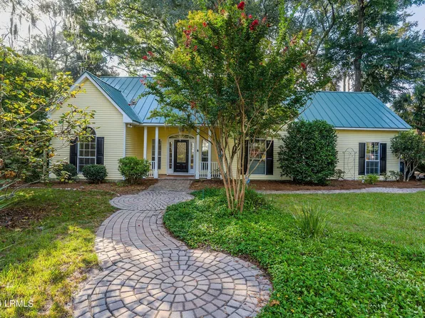2207 Wilson Dr, Beaufort, SC 29902