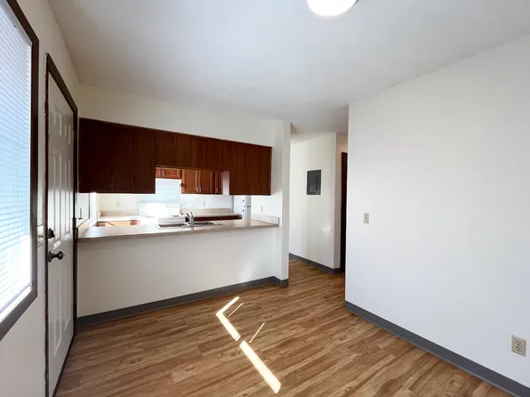 500 Remmele St SW, Sleepy Eye, MN 56085