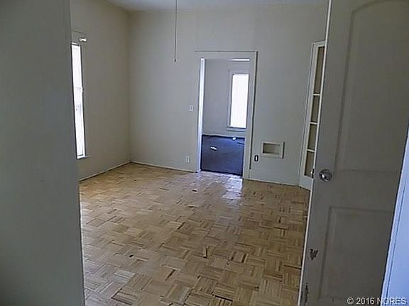 3rd image of 513 N Broadway St