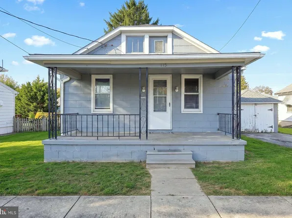 115 Clover Ln, Hanover, PA 17331