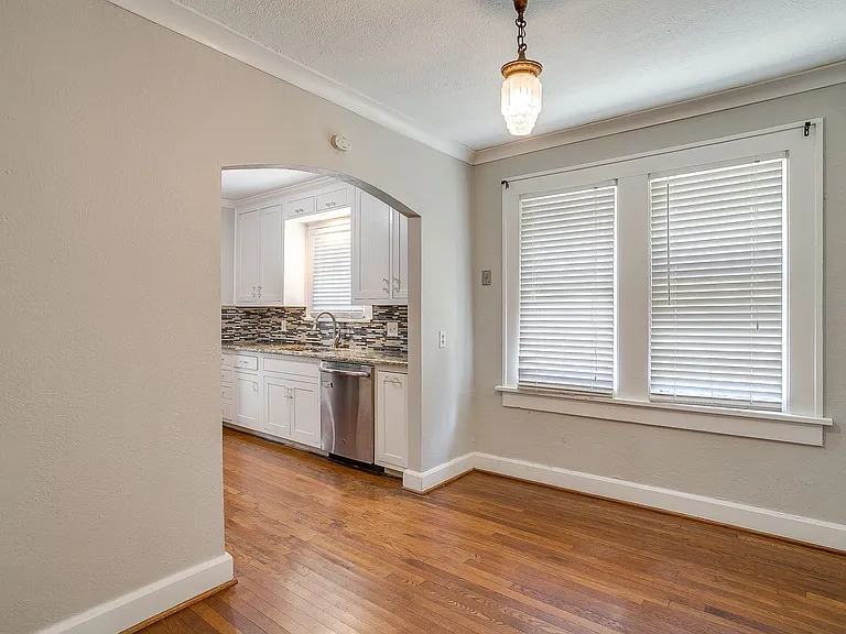 3216 Cockrell Ave — Photo 9
