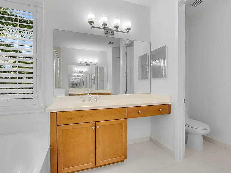 15205 Seaglass Terrace Ln — Photo 32