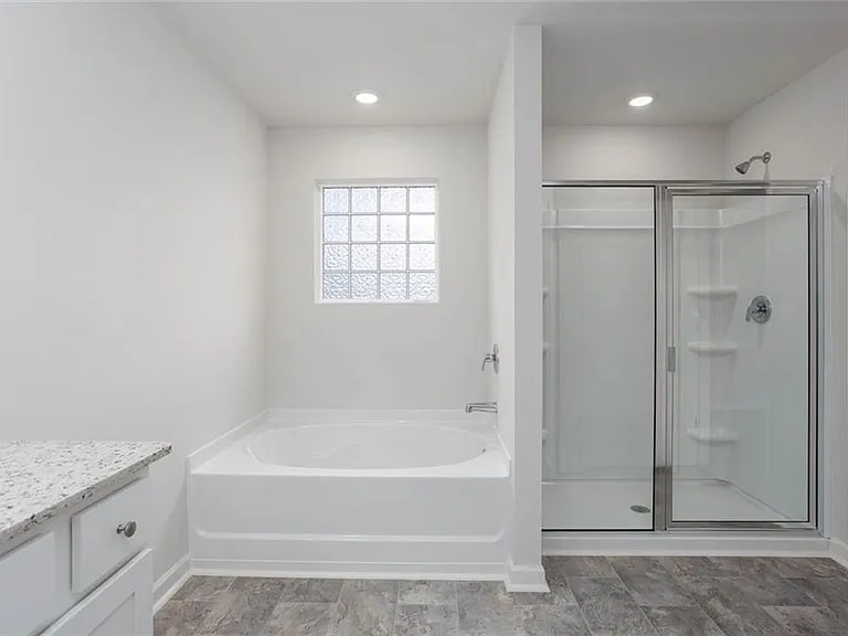 131 Landsdowne Way — Photo 15