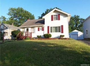 709 Market St, Lockport, NY 14094