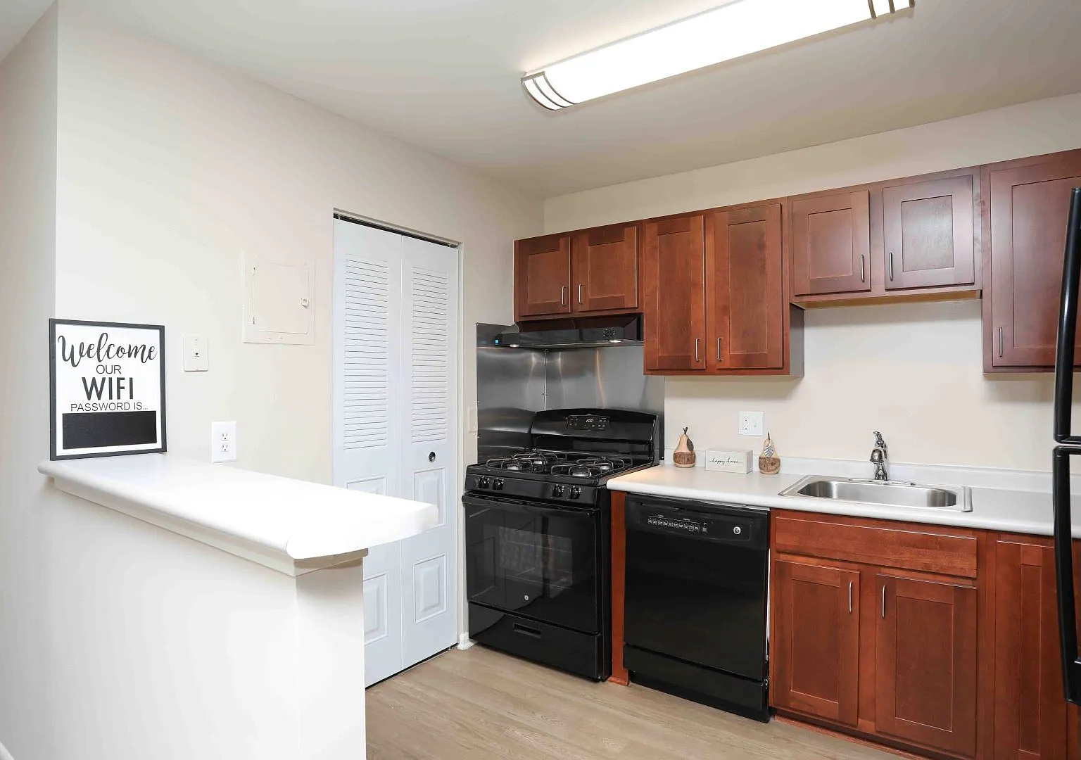 Lafayette Apartments — Photo 3