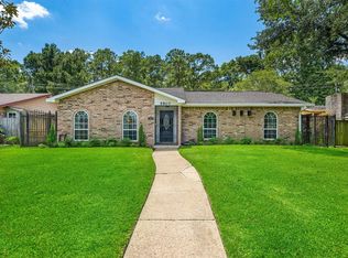 5907 Hollow Pines Dr, Houston, TX 77049
