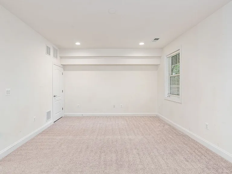 4509 Ryelan Dr — Photo 43