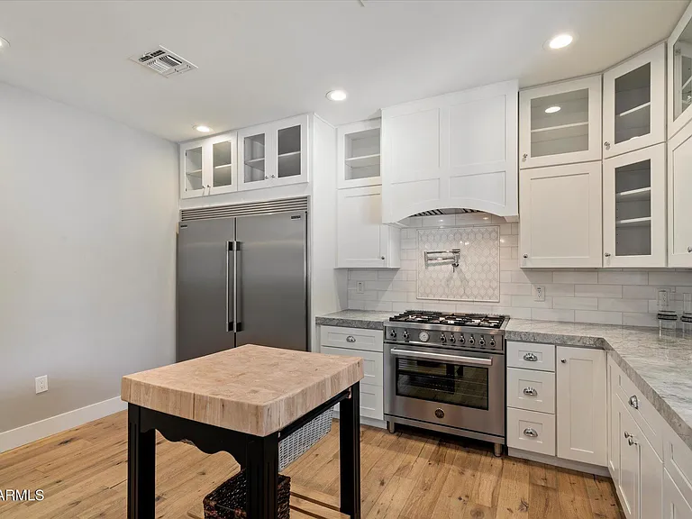 3810 E Devonshire Ave — Photo 10