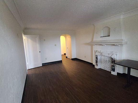 4th image of 732 Roselawn Ave #Ros-201