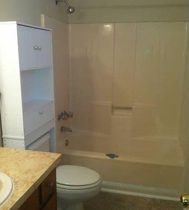 5th image of 3464 Broxton Ln